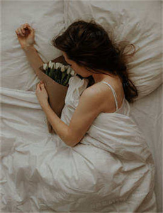 国瑞城百老汇/全球风暴下载