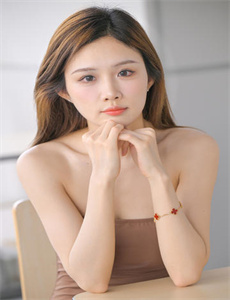 《韩国女生名》