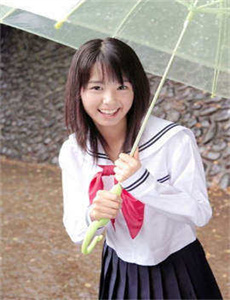 《国产防晒霜哪款好用》