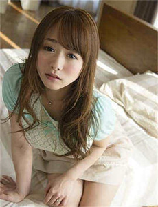 《梁家妇女》